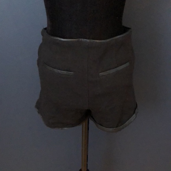 MATERIAL GIRL black dress shorts size 9 - Picture 8 of 10